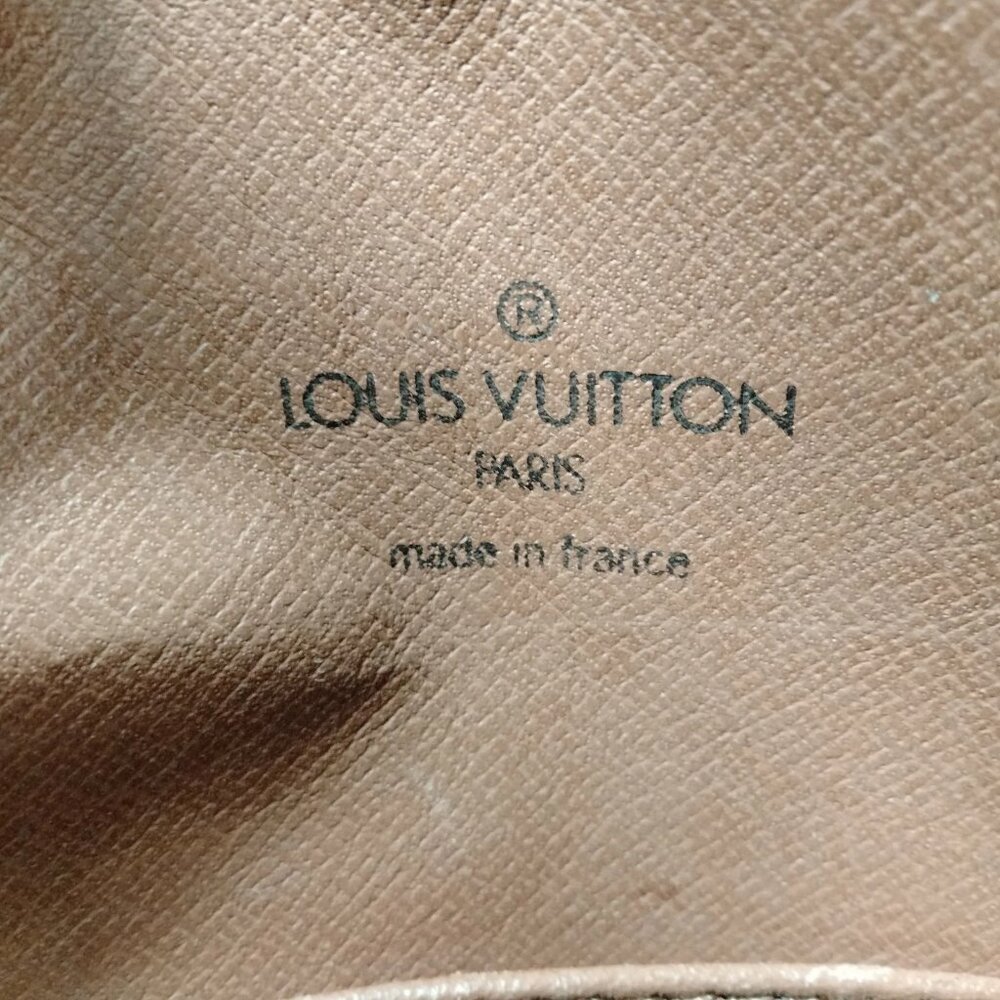 Authentic Louis Vuitton Amazone Monogram Crossbody Bag 239-112525 - Picture 10 of 10